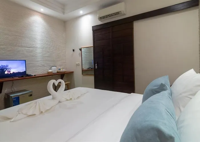 Hotel apartamentowy Serviced & *